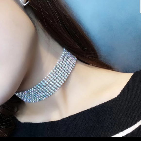 NEw CRYSTAL RHINESTONE CHOKER NECKLACE - Picture 3 of 3